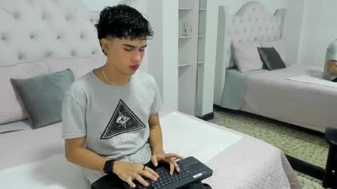 Snapshot of aiiden_15 chatting on 01.27.25 Aiden  online show from 01.27.25