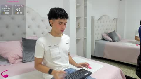 Snapshot of aiiden_15 chatting on 01.28.25 Aiden  online show from 01.28.25