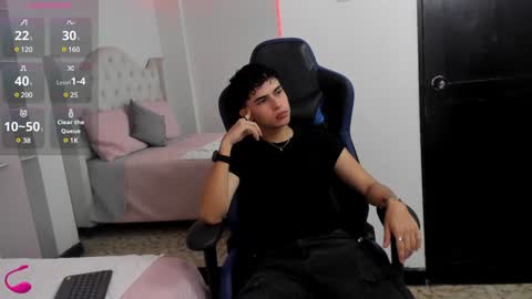 Snapshot of aiiden_15 chatting on 01.29.25 Aiden  online show from 01.29.25