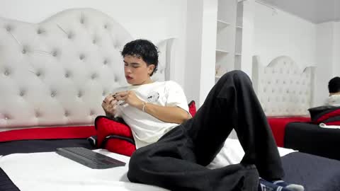 Snapshot of aiiden_15 chatting on 02.20.25 Aiden  online show from 02.20.25