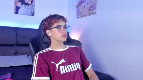 Snapshot of aiiden_15 chatting on 10.03.25 Aiden  online show from 10.03.25