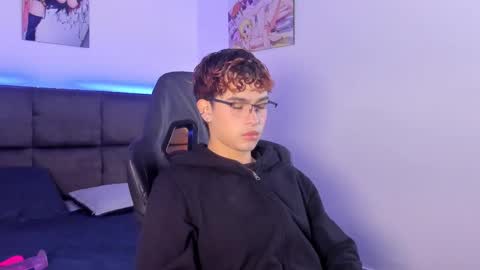 Snapshot of aiiden_15 chatting on 10.18.25 Aiden  online show from 10.18.25