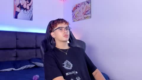 Snapshot of aiiden_15 chatting on 10.20.25 Aiden  online show from 10.20.25