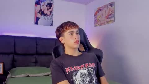 Snapshot of aiiden_15 chatting on 10.27.25 Aiden  online show from 10.27.25