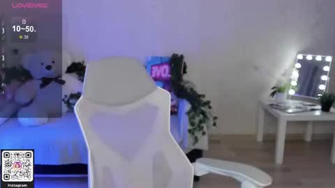 Lynn online show from 02.11.26