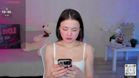 Snapshot of aiklynne chatting on 05.03.26 Lynn online show from 05.03.26
