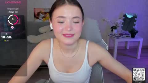 Snapshot of aiklynne chatting on 05.15.26 Lynn online show from 05.15.26