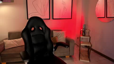  AILEEN VEGA  online show from 12.24.24