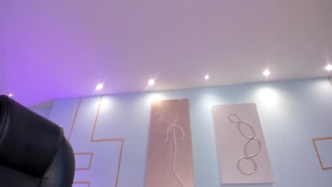  AILEEN VEGA  online show from 01.10.25