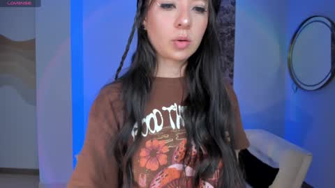  AILEEN VEGA  online show from 02.05.25