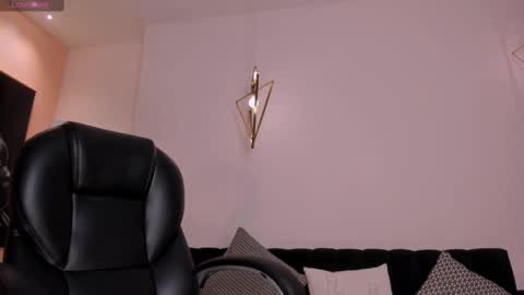  AILEEN VEGA  online show from 02.19.25