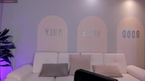  AILEEN VEGA  online show from 02.27.25