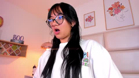 Aily Yozuko online show from 01.17.25