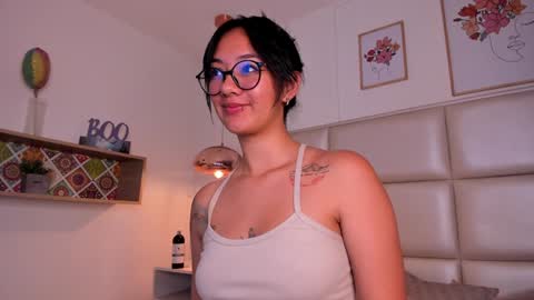 Aily Yozuko online show from 01.28.25