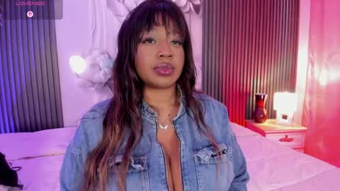 Snapshot of ailynblaze_ chatting on 05.17.26 Ailyn Blaze online show from 05.17.26