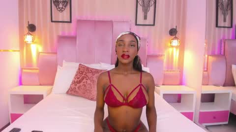 Aylin Stonn online show from 04.29.26