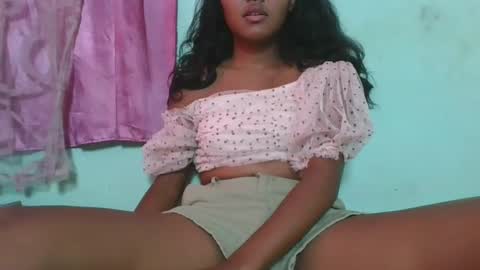 Snapshot of aimeamour chatting on 02.02.25 aimeamour online show from 02.02.25