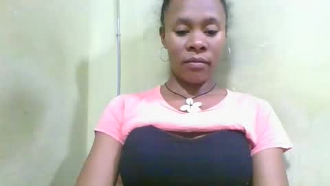 Snapshot of aimee982179 chatting on 05.18.26 aimee982179 online show from 05.18.26