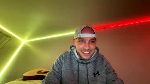 Snapshot of aimhighoh chatting on 12.12.24 aimhighoh online show from 12.12.24