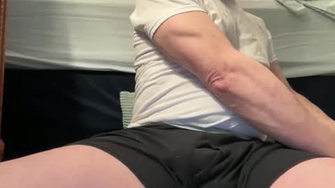 Snapshot of airier chatting on 02.11.26 airier online show from 02.11.26