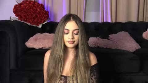 Snapshot of aisha_del_rey chatting on 09.22.25 AishaDelRey online show from 09.22.25
