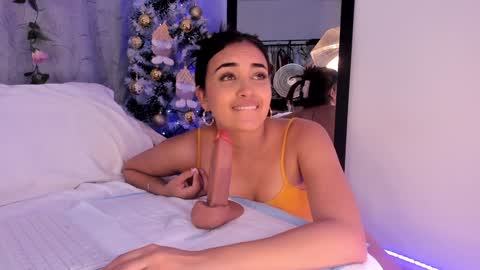 Snapshot of aisha_es chatting on 12.09.24 Aisha online show from 12.09.24