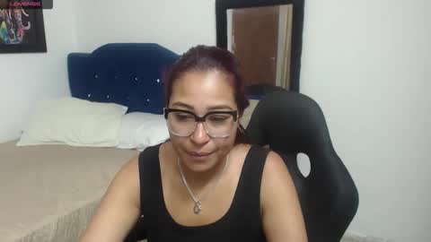 aisha_french online show from 04.07.26