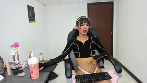 Aisha online show from 04.06.26