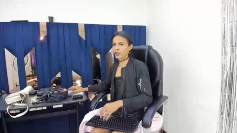 Aisha online show from 05.29.26