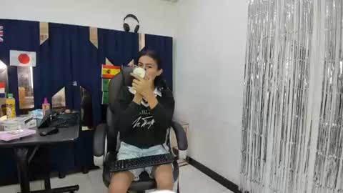 Snapshot of aisha_hotts777 chatting on 07.21.26 Aisha online show from 07.21.26