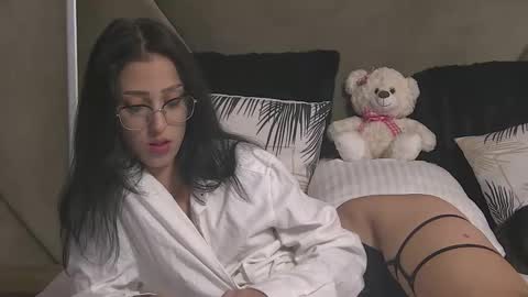 Snapshot of aisha_hummer chatting on 09.19.25 AishaHummer online show from 09.19.25