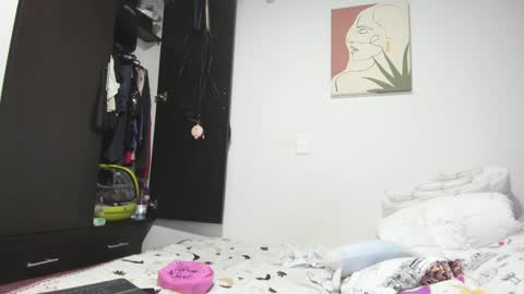 Snapshot of aisha_latina chatting on 02.04.25 Katie online show from 02.04.25