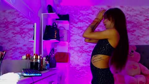 Snapshot of aisha_sex222 chatting on 05.18.26 aisha_sex222 online show from 05.18.26