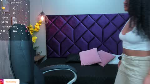 Snapshot of aisha_violet chatting on 12.01.24 Aisha Violet online show from 12.01.24