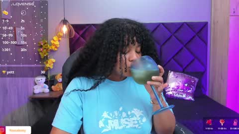 Snapshot of aisha_violet chatting on 12.03.24 Aisha Violet online show from 12.03.24