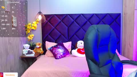 Snapshot of aisha_violet chatting on 01.10.25 Aisha Violet online show from 01.10.25