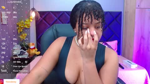 Snapshot of aisha_violet chatting on 01.23.25 Aisha Violet online show from 01.23.25