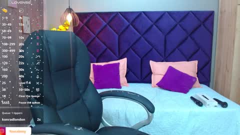 Snapshot of aisha_violet chatting on 02.05.25 Aisha Violet online show from 02.05.25