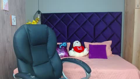 Snapshot of aisha_violet chatting on 02.07.25 Aisha Violet online show from 02.07.25