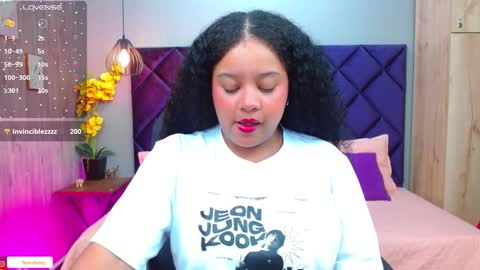 Snapshot of aisha_violet chatting on 02.19.25 Aisha Violet online show from 02.19.25