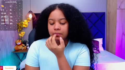 Snapshot of aisha_violet chatting on 02.21.25 Aisha Violet online show from 02.21.25