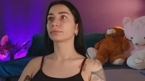 Snapshot of aishaaya chatting on 06.11.26 Lora online show from 06.11.26
