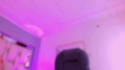 Snapshot of aishakassandra chatting on 11.15.25 KASSANDRA online show from 11.15.25