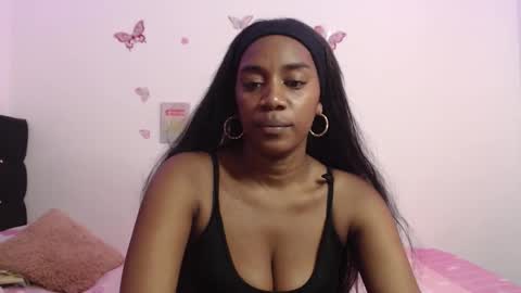 Snapshot of aishaowens chatting on 11.30.25 Aisha online show from 11.30.25