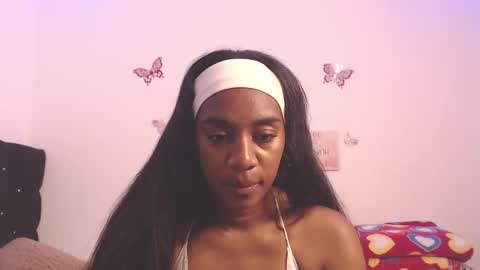 Snapshot of aishaowens chatting on 12.03.25 Aisha online show from 12.03.25