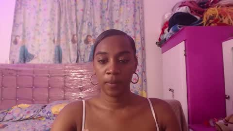 Snapshot of aishaowens chatting on 12.19.25 Aisha online show from 12.19.25