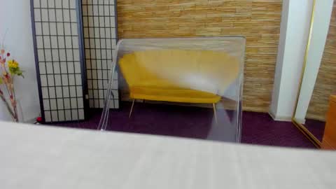 Aisha online show from 11.02.25