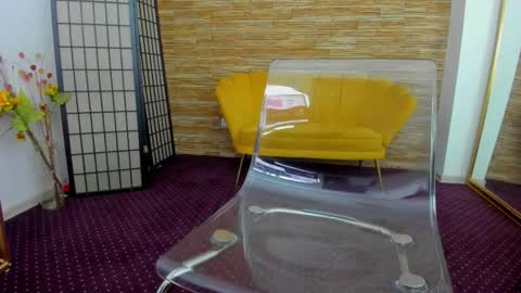 Aisha online show from 11.04.25