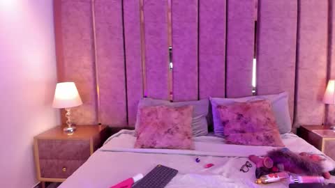 AishaValcazar online show from 03.04.26