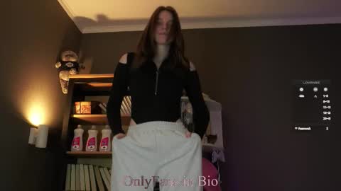 Snapshot of aislyfarran chatting on 02.06.26 Aliza online show from 02.06.26